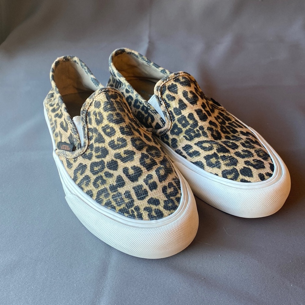 Vans Leopard/Cheetah Print Canvas Slip On sz 7.5